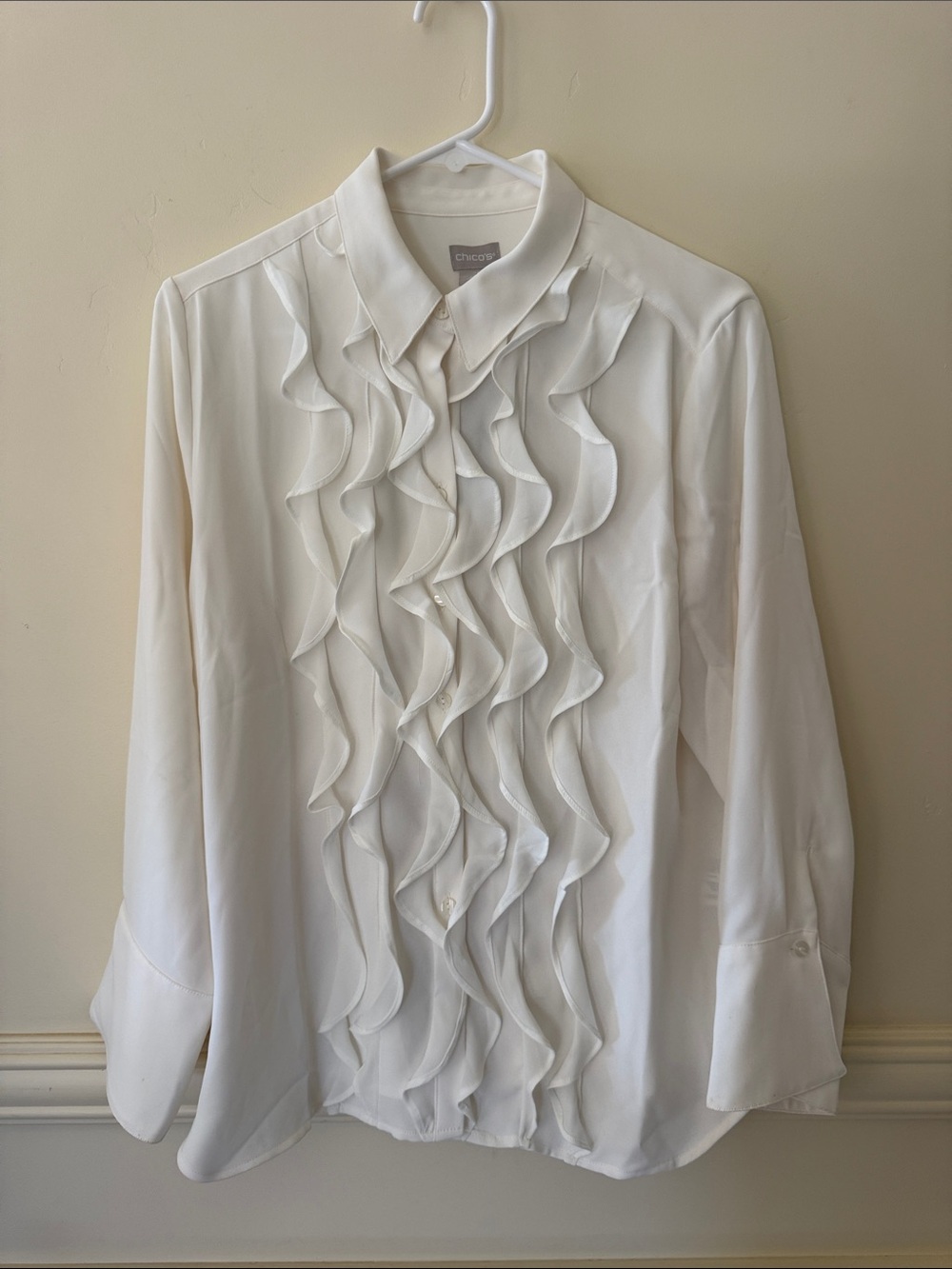 Chico’s Elegant Ruffled Ivory Blouse Size 2P NWT,  Concert Hostess Holiday Work